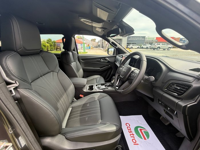 2025 Isuzu MU-X LS-T