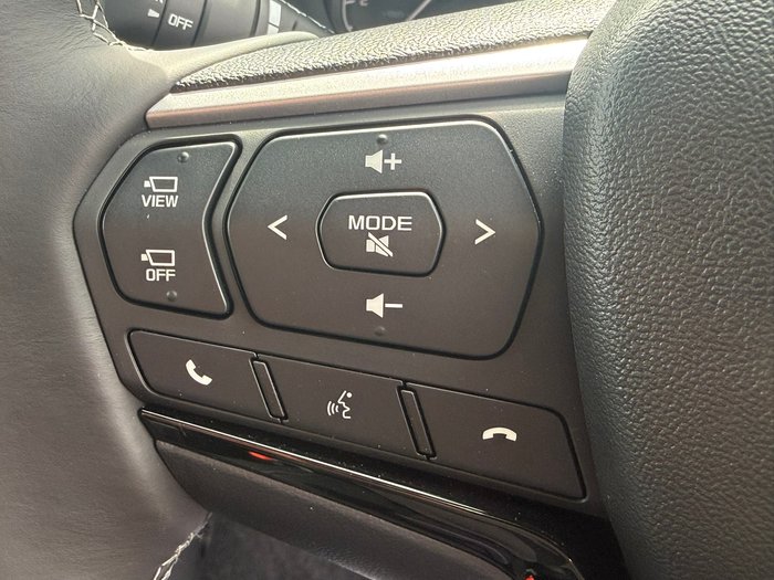 2025 Isuzu MU-X LS-T