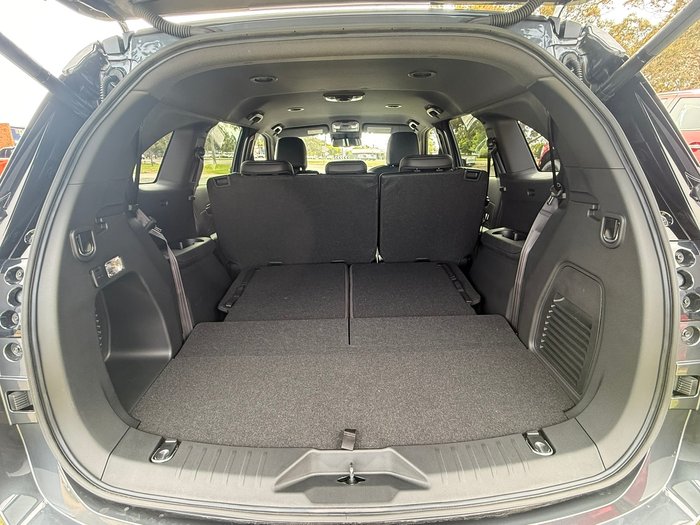 2025 Isuzu MU-X LS-T