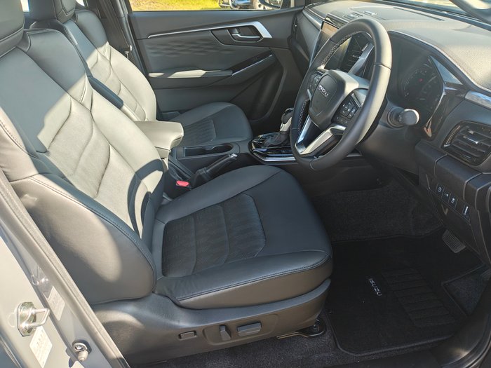 2025 ISUZU D-MAX LS-U+