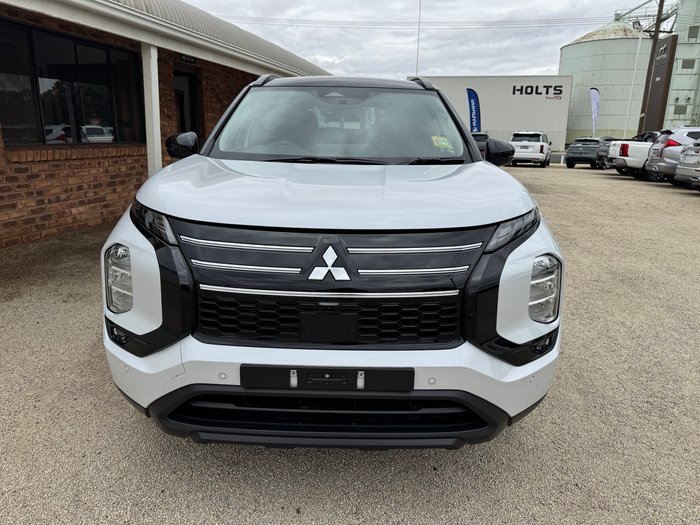 2025 MITSUBISHI Outlander LS