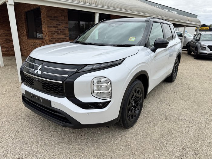 2025 MITSUBISHI Outlander LS