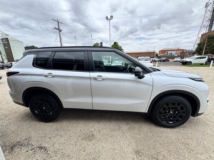 2025 MITSUBISHI Outlander LS