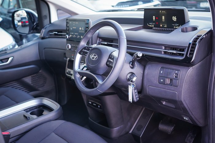 2025 Hyundai STARIA