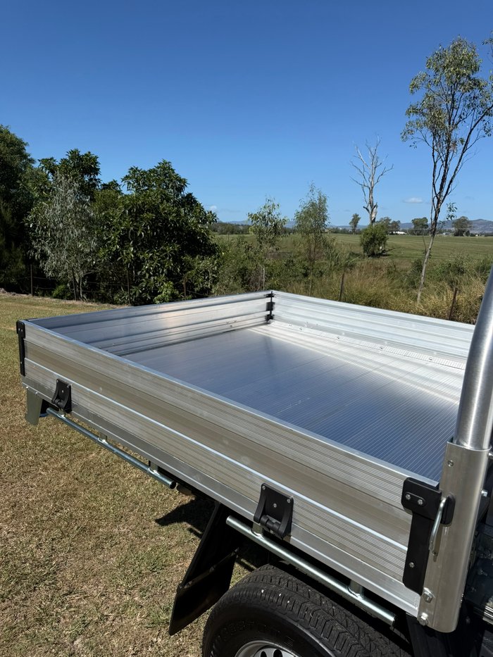 2024 NISSAN NP300 NAVARA SL