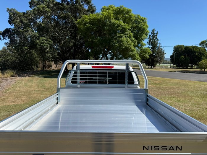 2024 NISSAN NP300 NAVARA SL