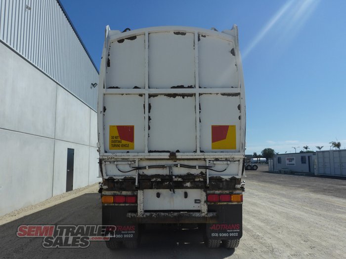 2001 Maxitrans Compactor Trailer