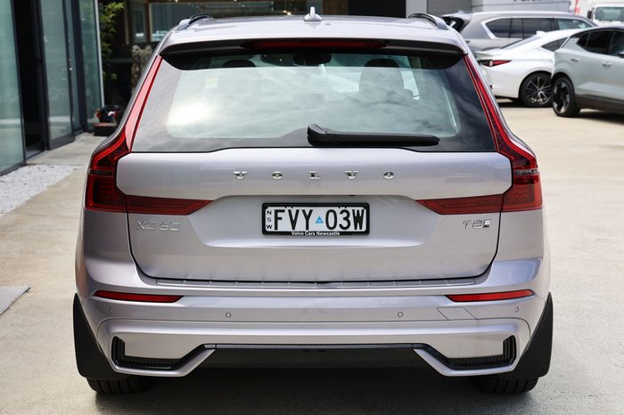 2025 Volvo XC60 Plus T8 Plug-In Hybrid Dark