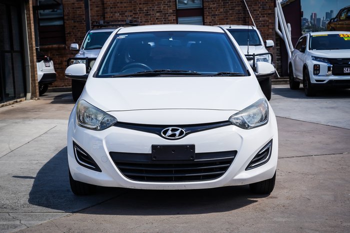 2015 HYUNDAI i20