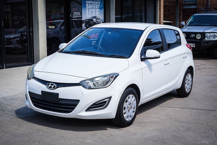 2015 HYUNDAI i20