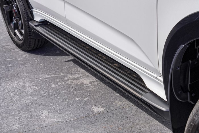 2026 Isuzu MU-X X-TERRAIN