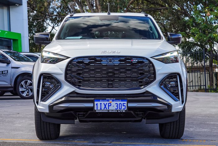 2026 Isuzu MU-X X-TERRAIN