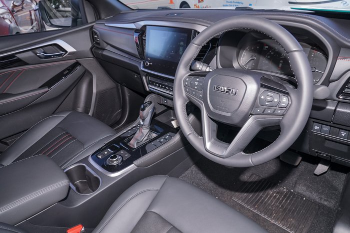 2026 Isuzu MU-X X-TERRAIN