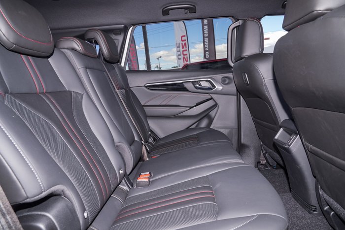 2026 Isuzu MU-X X-TERRAIN