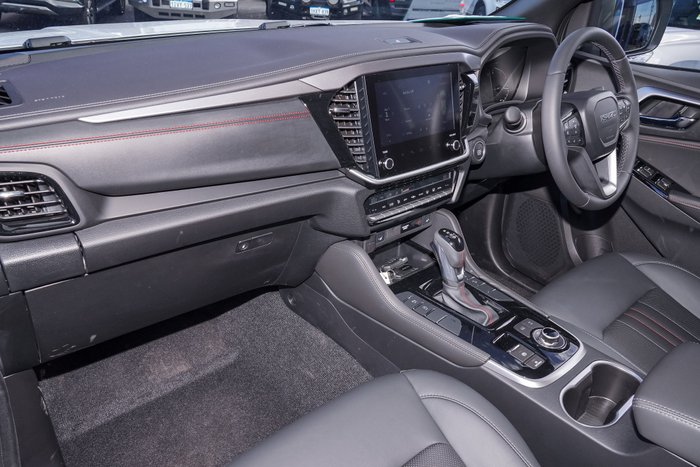 2026 Isuzu MU-X X-TERRAIN