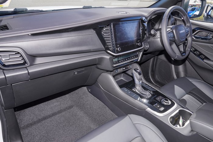 2026 Isuzu MU-X LS-T
