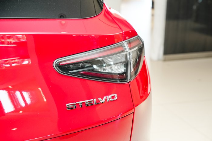 2025 Alfa Romeo Stelvio Tributo Italiano