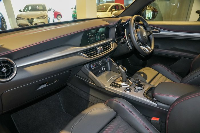 2025 Alfa Romeo Stelvio Tributo Italiano