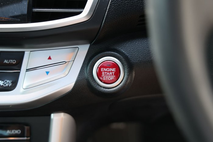 2013 HONDA ACCORD VTi-L