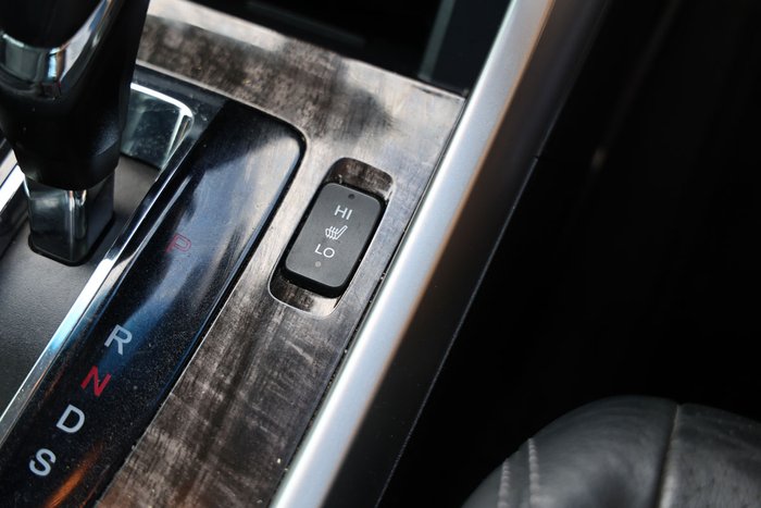 2013 HONDA ACCORD VTi-L