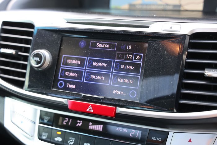 2013 HONDA ACCORD VTi-L