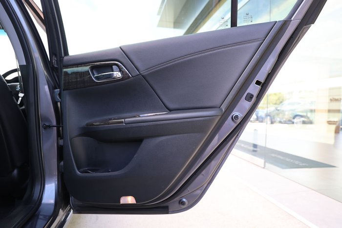 2013 HONDA ACCORD VTi-L