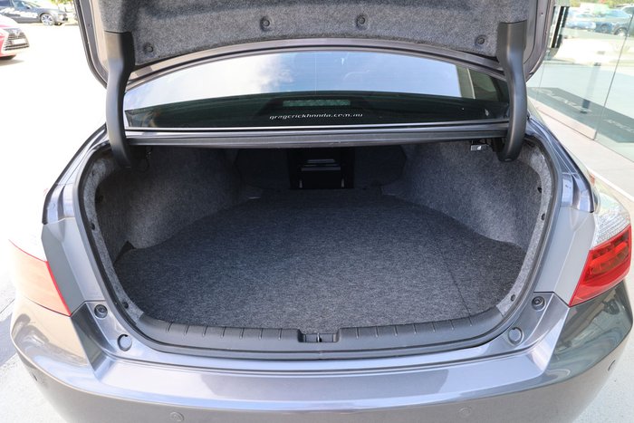 2013 HONDA ACCORD VTi-L