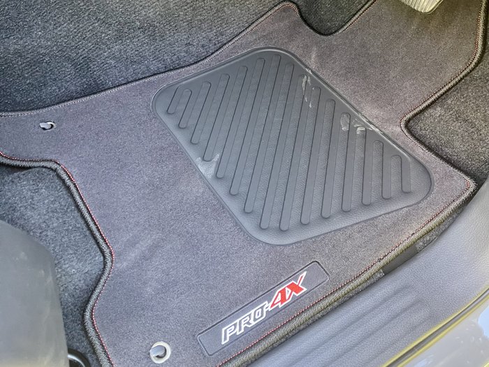 2025 NISSAN NP300 NAVARA PRO-4X