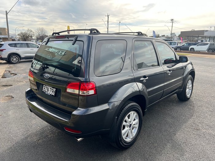 2010 FORD ESCAPE