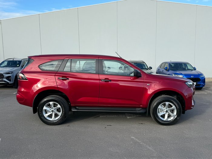 2025 Isuzu MU-X LS-M