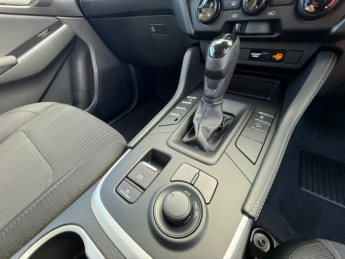 2025 Isuzu MU-X LS-M