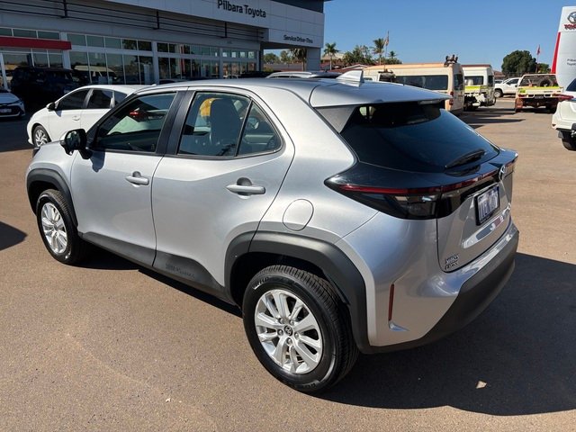 2022 Toyota Yaris Cross Yaris Cross 2WD 1.5L Pet CVT GX 4093200 001 Stunning Silver