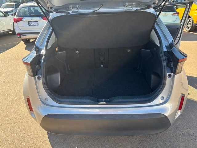 2022 Toyota Yaris Cross Yaris Cross 2WD 1.5L Pet CVT GX 4093200 001 Stunning Silver