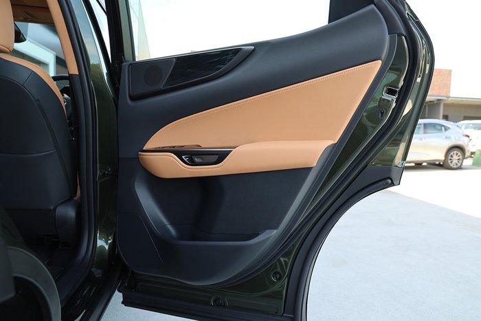 2025 Lexus NX450h+ NX450h+ Luxury 2.5L PHEV Auto CVT Wagon 2M00560 002