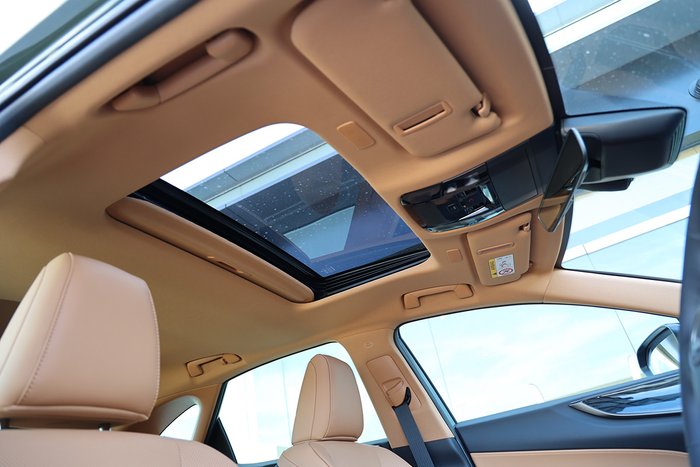 2025 Lexus NX450h+ NX450h+ Luxury 2.5L PHEV Auto CVT Wagon 2M00560 002