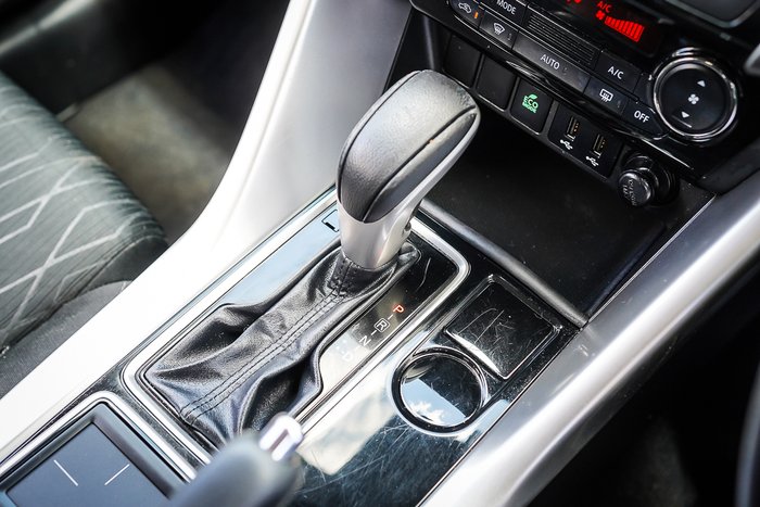 2019 MITSUBISHI ECLIPSE CROSS ES (2WD)