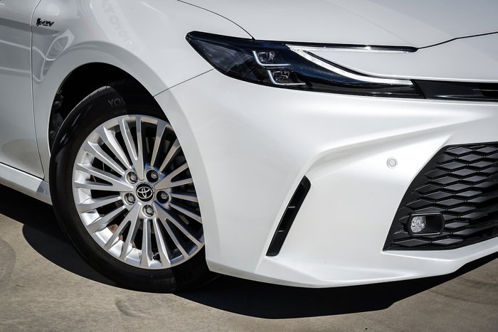 2025 Toyota CAMRY HYBRID