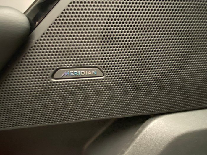 2020 LAND ROVER RANGE ROVER VELAR P250 R-DYNAMIC S (184kW)