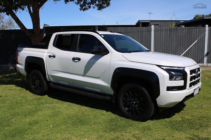 2026 Mitsubishi Triton GSR
