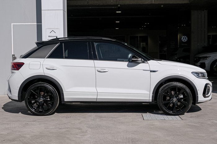 2025 Volkswagen T-Roc 140TSI R-Line