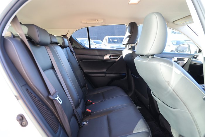2017 Lexus CT 200h. HYBRID CT200h Special Edition 1.8L Hybrid CVT Hatch 2N93650 001
