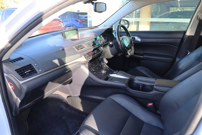 2017 Lexus CT 200h. HYBRID CT200h Special Edition 1.8L Hybrid CVT Hatch 2N93650 001