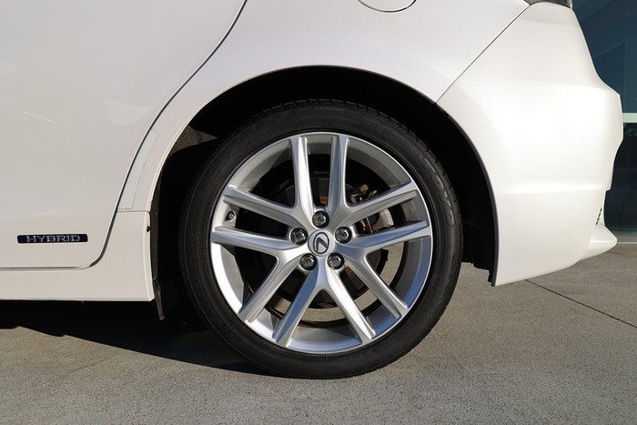 2017 Lexus CT 200h. HYBRID CT200h Special Edition 1.8L Hybrid CVT Hatch 2N93650 001