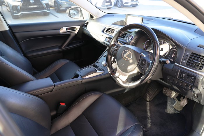 2017 Lexus CT 200h. HYBRID CT200h Special Edition 1.8L Hybrid CVT Hatch 2N93650 001