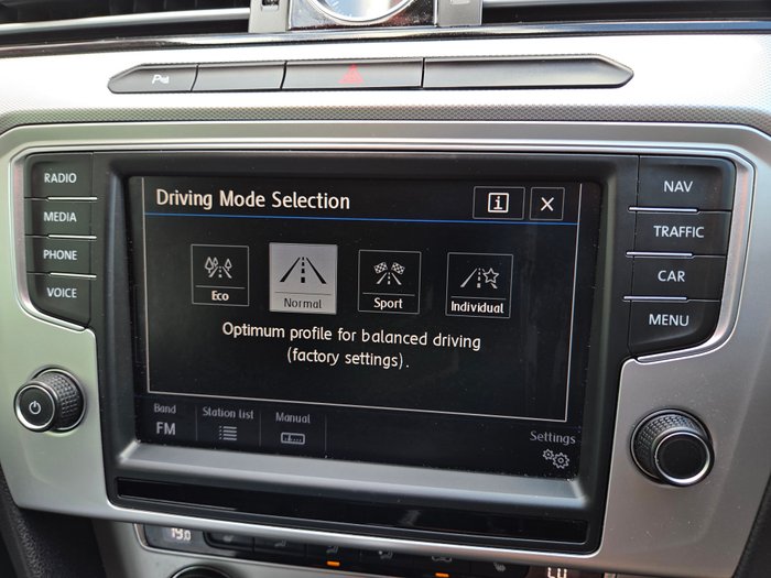2016 Volkswagen Passat 132TSI Comfortline B8 MY17 WHITE