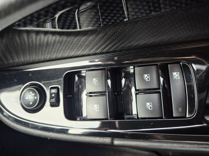 2017 Holden Commodore SV6