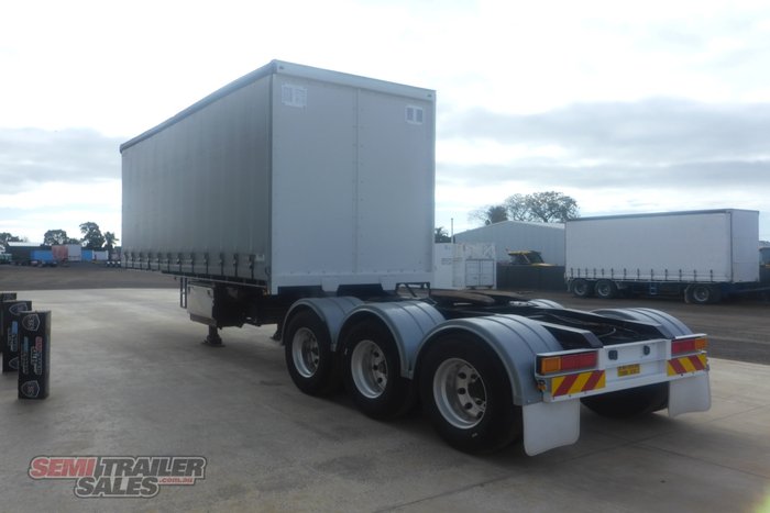 2007 Vawdrey 12 Pallet Curtainsider A Trailer
