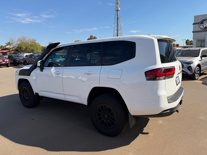 2023 Toyota LANDCRUISER GX White
