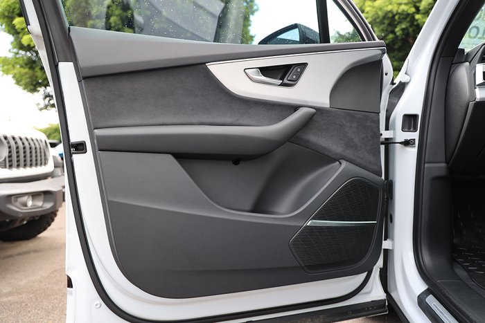 2023 Audi Q7 50 TDI S line