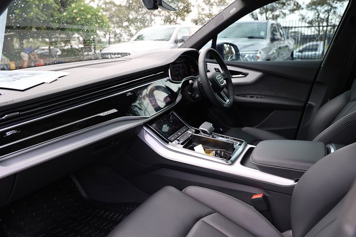 2023 Audi Q7 50 TDI S line